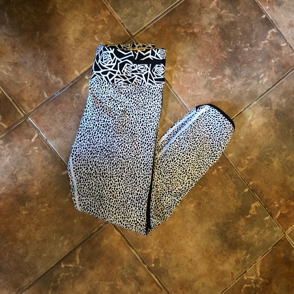 lululemon athletica Pants - lululemon leggings